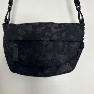 Only used once Lululemon All Night Festival Bag - smoke free and pet free home